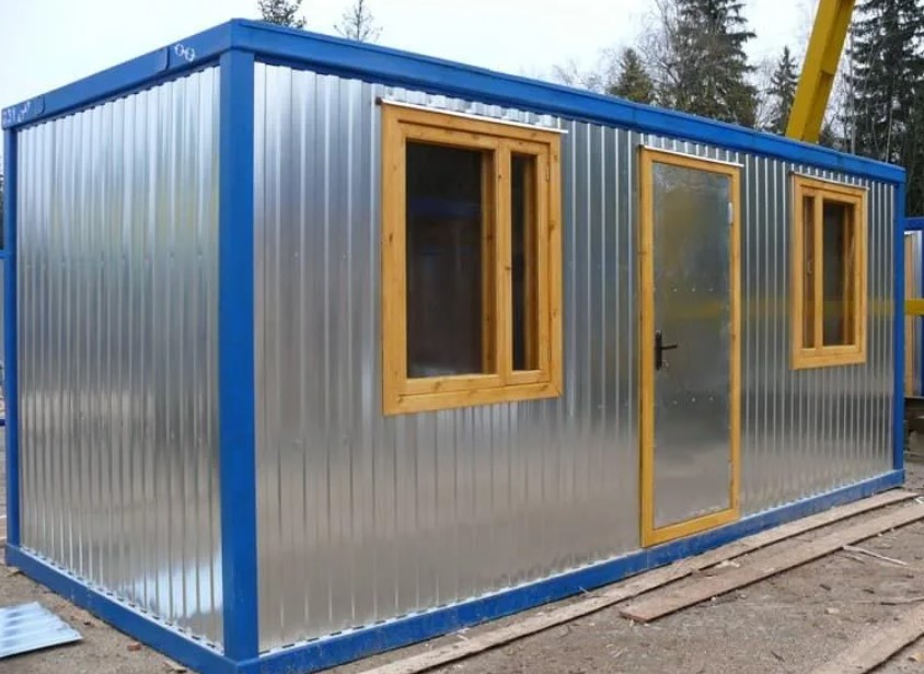 Почему лучше брать бытовку для строителей в аренду